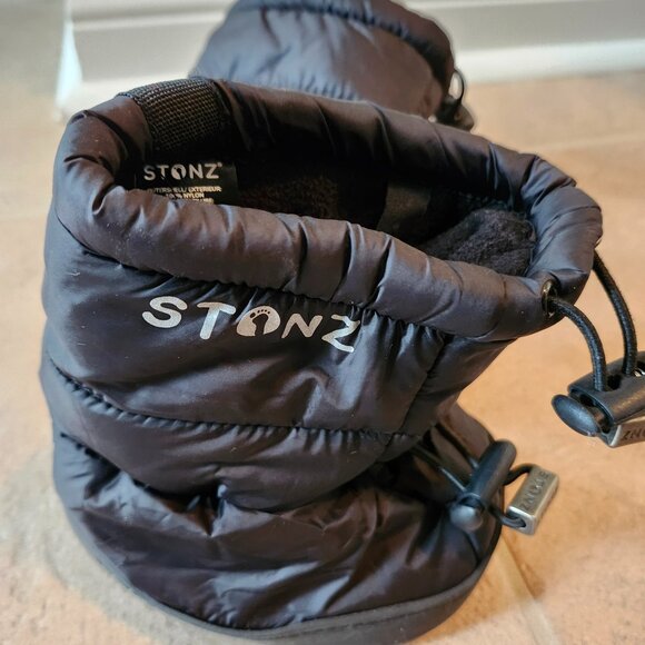 Stonz Winter Bundle: Stonz Baby Mitts Black and Stonz Puffer Booties Black - Picture 5 of 8